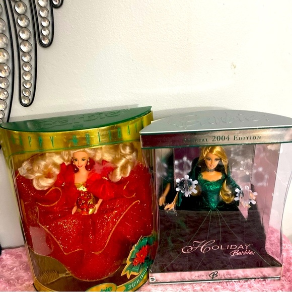Two Holiday Barbies Special Collector's Edition - Picture 6 of 10